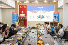 [Foto] Rueda de prensa del 43º Campeonato Nacional de Tenis de Mesa del periódico Nhan Dan