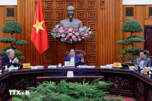 El primer ministro vietnamita, Pham Minh Chinh, preside una reunión del Gobierno (Foto: VNA)