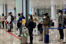 Buscan mejorar calidad de servicios públicos consulares en Vietnam