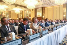 El coronel general Hoang Xuan Chien, viceministro de Defensa de Vietnam (segundo desde la izquierda) asiste al Diálogo. (Foto: VNA)