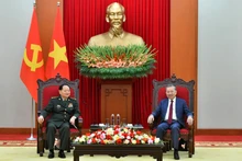 [Foto] Máximo dirigente partidista vietnamita recibe a vicepresidente de la Comisión Militar Central de China