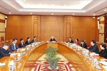 El secretario general del Partido Comunista, Nguyen Phu Trong, interviene en la primera reunión del Subcomité de Asuntos de Personal del XIV Congreso Nacional del Partido. (Foto: VNA)