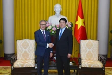 [Foto] Presidente de Vietnam recibe a ministro de Relaciones Exteriores de Laos