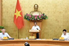 [Foto] Premier vietnamita preside reunión del Gobierno sobre elaboración de leyes