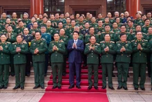 [Foto] Presidente vietnamita asiste Conferencia Militar y Política Nacional de 2024