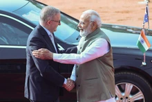 El primer ministro indio, Narendra Modi (derecha), y su homólogo australiano, Anthony Albanese. (Foto: Reuters)