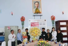 Felicitan a secta budista de Hoa Hao en Can Tho por su aniversario de fundación. (Foto: VNA)
