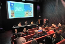 Oradores de diversas profesiones, pero que comparten el amor por el país y la cultura vietnamita.
