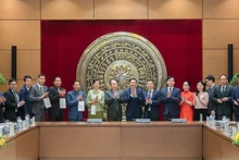 Delegaciones legislativas de Vietnam y Camboya (Foto: VNA)