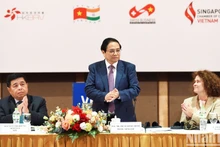 [Foto] Premier vietnamita asiste a Foro Empresarial de Vietnam