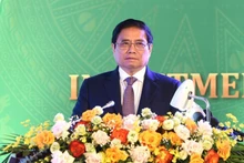 El premier vietnamita Pham Minh Chinh habla en el evento