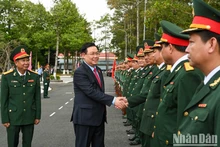 Máxima legisladora de Vietnam visita Alto Mando Militar de provincia de An Giang