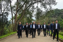 [Foto] Líder legislativo vietnamita visita área de Reliquia Nacional Especial de Tan Trao