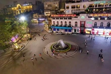 La zona de la fuente en la plaza Dong Kinh-Nghia Thuc. (Foto: VNA)