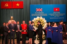 En la ceremonia por el 50 aniversario del establecimiento de relaciones diplomáticas entre Vietnam y el Reino Unido (1973-2023). (Foto: VNA)