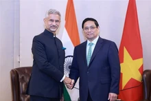 El primer ministro de Vietnam, Pham Minh Chinh, recibe al ministro de Asuntos Exteriores de la India, Subrahmanyam Jaishankar. (Foto: VNA)