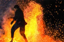 Danza del Fuego de la etnia de Pa Then (Foto: daidoanket.vn)