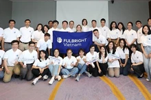 La Misión de Estados Unidos en Vietnam ha anunciado 33 vietnamitas para el Programa de becarios Fulbright 2023, incluidos 19 beneficiarios del Programa de estudiantes vietnamitas Fulbright, siete del Programa de becarios visitantes, dos del Programa de becarios visitantes de Estados Unidos-ASEAN y cinco del Programa de enseñanza de idiomas extranjeros (FLTA)