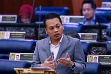 El ministro de Recursos Naturales y Sostenibilidad Ambiental, Nik Nazmi Nik Admad. (Foto:Bernama/VNA)