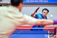 Momentos impresionantes en Campeonato de Tenis de Mesa de Asociación de Periodistas de Vietnam