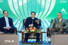 El primer ministro vietnamita, Pham Minh Chinh, habla en el evento. (Foto: VNA)