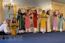 La presentación del Ao Dai (Fotografía: VNA) 