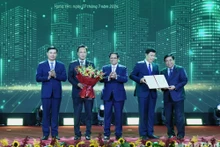 [Foto] Premier vietnamita asiste a conferencia para anunciar planificación de provincia de Hung Yen