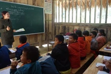 Garantizan condiciones de aprendizaje para los estudiantes de minorías étnicas y zonas montañosas en Vietnam. (Fuente: VNA)