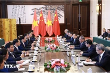 El primer ministro de Vietnam, Pham Minh Chinh, se reúne con su homólogo chino, Li Qiang, en la ciudad de Dalian, provincia de Liaoning, China, el 24 de junio de 2024. (Foto: VNA)