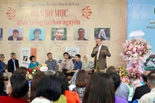 Novela kazaja "Nómadas" traducida al idioma vietnamita. (Foto: Embajada de Kazajstán en Hanói)