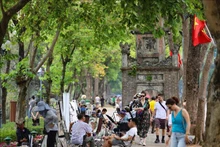 Hanoi espera recibir siete millones de turistas extranjeros para 2025. (Fotografía: VNA)
