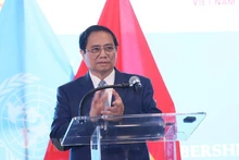 El primer ministro de Vietnam, Pham Minh Chinh, habla en el evento. (Fotografía: VNA)
