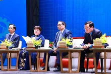 El primer ministro Pham Minh Chinh asiste al Foro para mejorar la productividad laboral nacional 2024. (Fotografía: VNA)