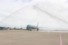 Avión de Vietnam Airlines en el Aeropuerto Internacional Cam Ranh (Khanh Hoa). (Fotografía: VNA)