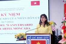 Ariadne Feo Labrada, cónsul general de Cuba en Ciudad Ho Chi Minh, habla en el evento. (Fotografía: VNA)
