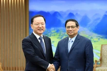 [Foto] Premier vietnamita recibe a director financiero de Samsung Electronics