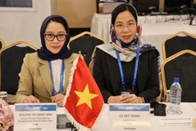 La directora general de la VNA, Vu Viet Trang (derecha), encabezó la delegación vietnamita para asistir a la 18ª Asamblea General de la OANA (Fuente: VNA)