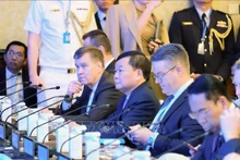 La delegación del Ministerio de Defensa vietnamita, encabezada por su subtitular Hoang Xuan Chien, participa en el XXI Diálogo Shangri-La. (Fotografía: VNA)