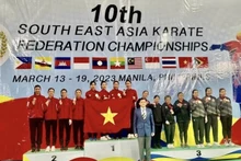 Equipo de karate vietnamita en primer lugar en el Torneo. (Fotografía: thethaovietnamplus.vn)