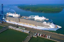 El crucero Spectrum of the Seas arriba al puerto de Phu My, en la provincia sureña de Ba Ria-Vung Tau. (Fotografía: baria-vungtau.gov.vn)