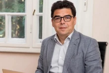 Zsigmond Barna Pál, secretario de Estado del Ministerio de Asuntos Europeos de Hungría, (Fotografía: baochinhphu.vn)