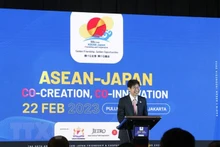 El embajador japonés ante la Asociación de Naciones del Sudeste Asiático (Asean), Kiya Masahiko, habla en el evento. (Fotografía: VNA)