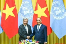El presidente de Vietnam, Nguyen Xuan Phuc, y el secretario general de la ONU, António Guterres.