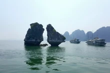 El islote Trong Mai en la bahía de Ha Long.