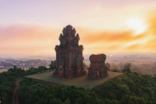 La torre Banh It.