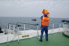 Concluye con éxito patrulla conjunta entre guardacostas de Vietnam y China. (Fotografía: VNA)