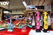 Productos presentados en el puesto de Vietnam.