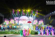 Inauguran en provincia de Dong Thap Festival de Loto. (Fotografía: Nhan Dan)