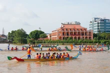 Los recorridos por los ríos se explotan fuertemente durante el Festival Fluvial de Ciudad Ho Chi Minh. (Fotografía: VNA)