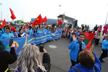 La delegación vietnamita en la marcha.